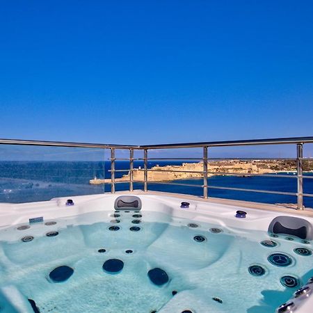 Valletta Luxury 4-Bedroom Duplex With Stunning Sea Views Private Terrace And Jacuzzi מראה חיצוני תמונה